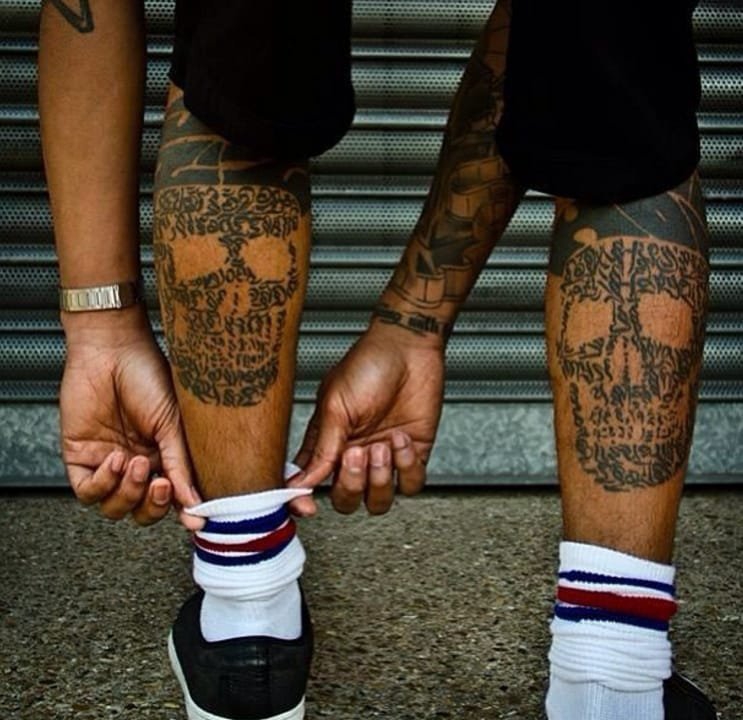 抽象的刻字纹身图案来自戈尔多