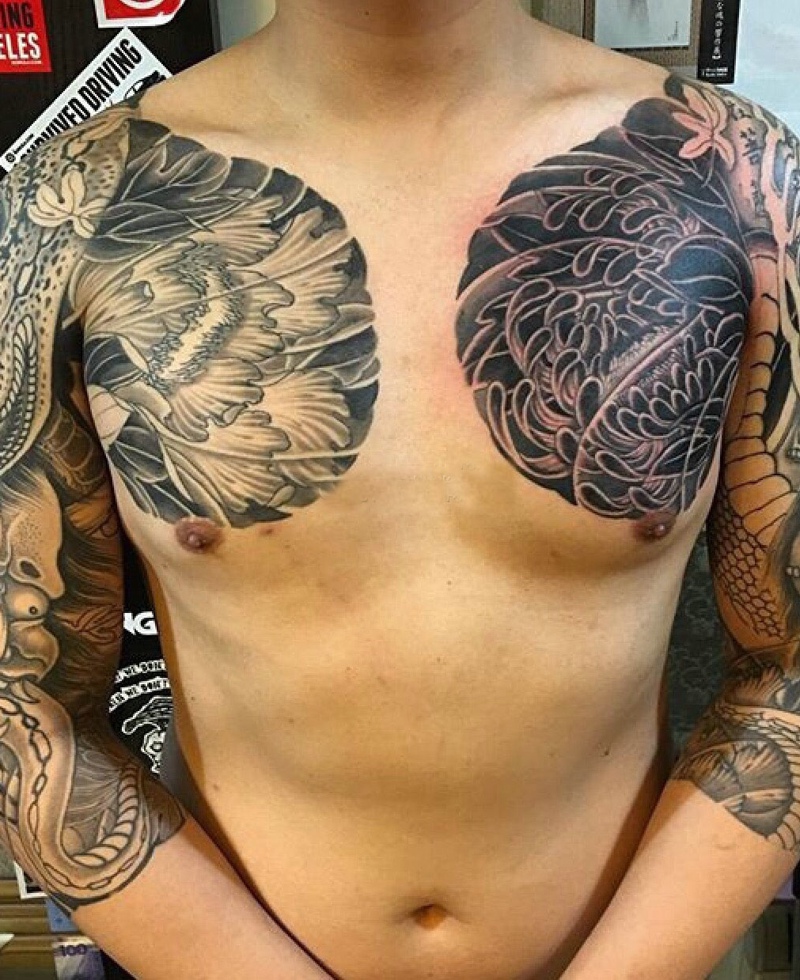 一款实力派的双半甲图腾纹身图案