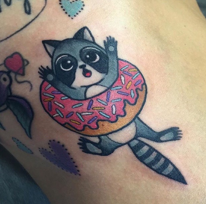 分享一组甜甜圈纹身图案很可爱