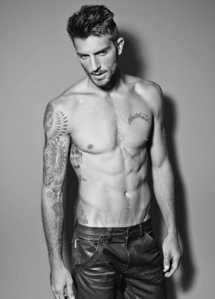 一组散发着雄性荷尔蒙的纹身图案