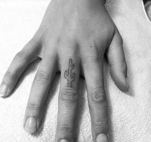 一组简单大气的小图腾纹身图案