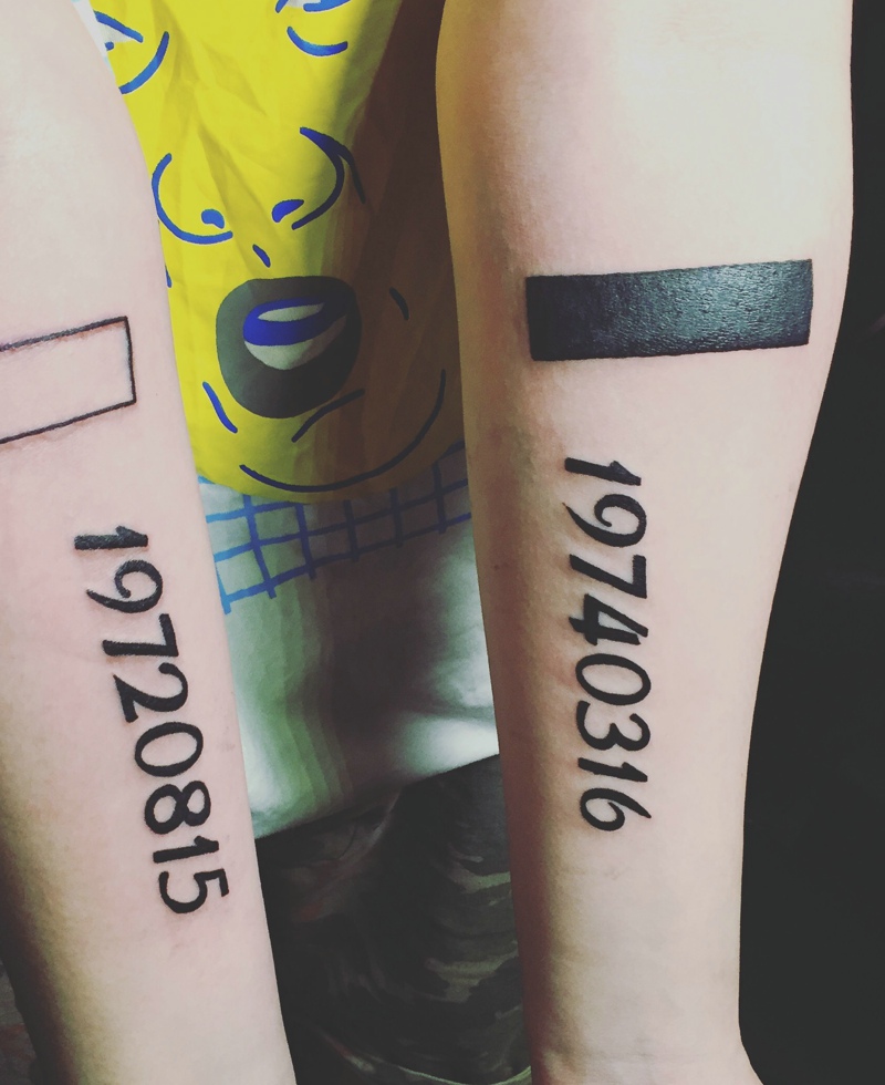 双手臂个性阿拉伯数字纹身图案