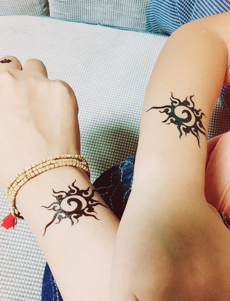 清晰可贵的手臂个性情侣纹身图案