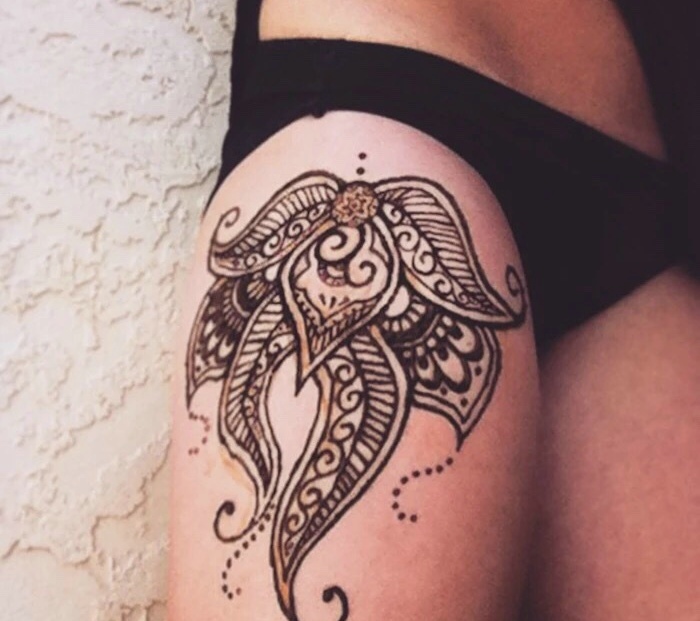 一组时尚派的女生海娜纹身图案