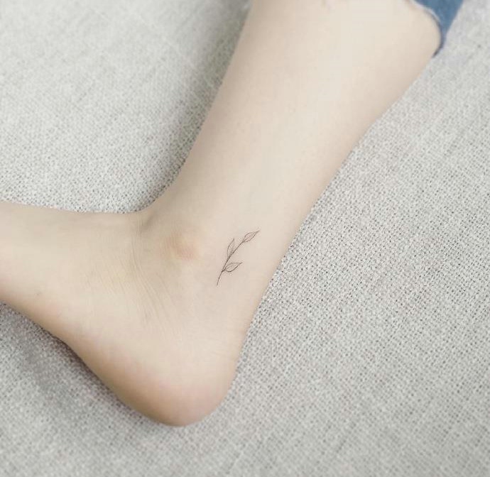 一组适合女生夏季小清新纹身图案