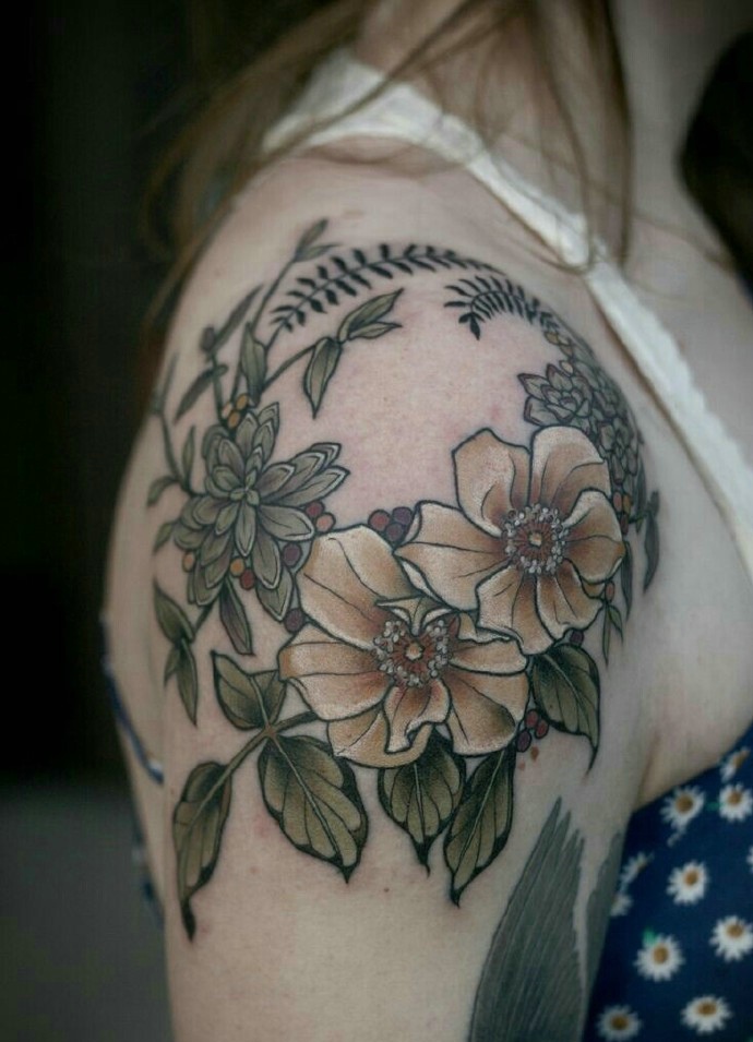 一组漂亮精致的花朵纹身图案