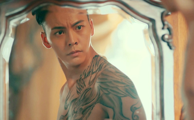 镜中的陈伟霆半甲纹身刺青帅气十足