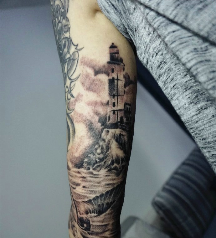 时尚耐看的花臂图腾纹身刺青