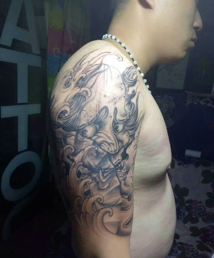 大臂永不淘汰的小般若纹身图案