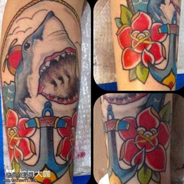 腿部鲨鱼纹身图案