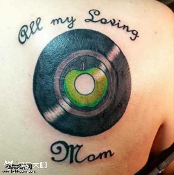 背部音乐盘纹身图案