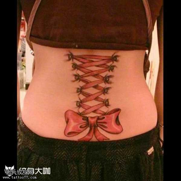 腰部蝴蝶结纹身图案