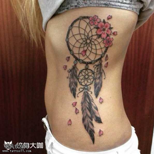 腰部捕梦网纹身图案