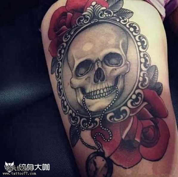 腿部骷髅镜纹身图案