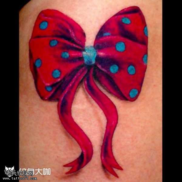 腿部蝴蝶结纹身图案