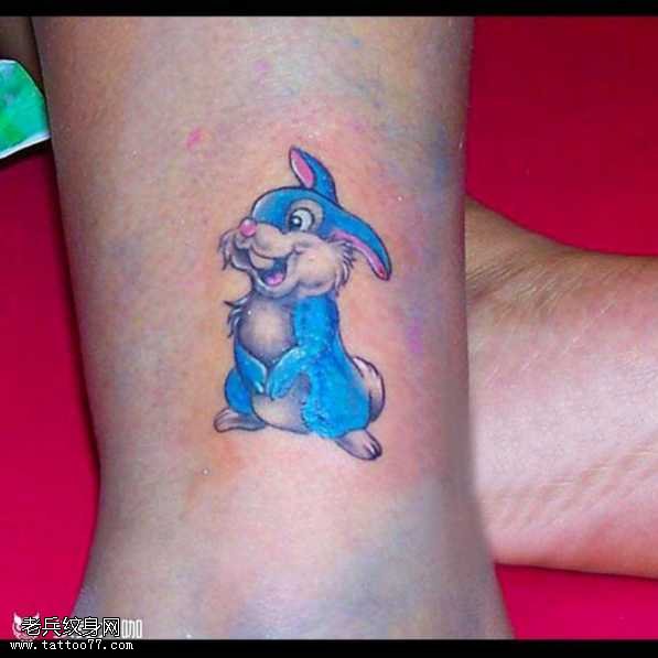 蓝兔子纹身图案