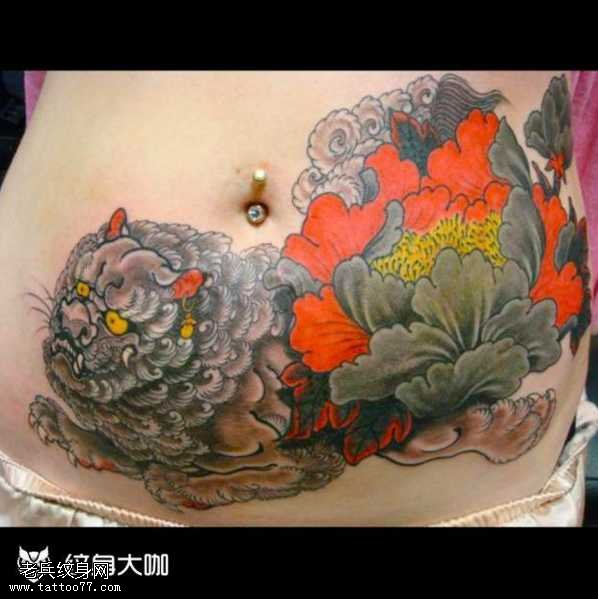 腰部石狮纹身图案