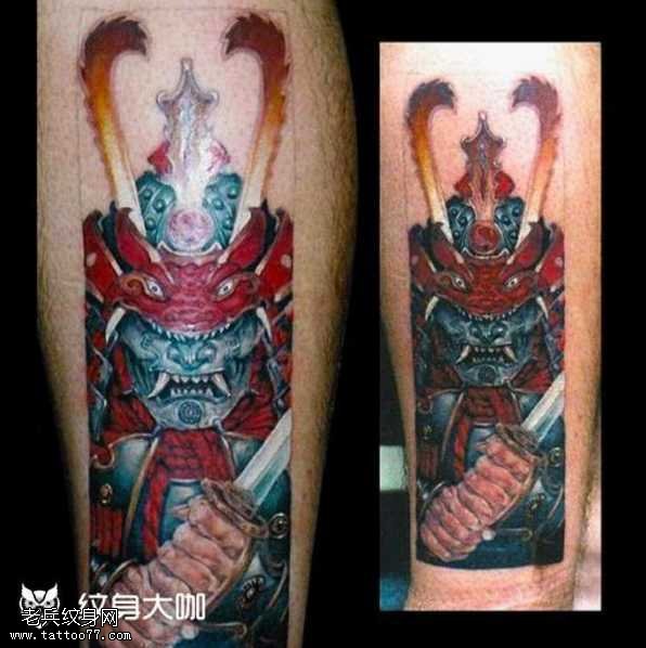 腿部武士纹身图案