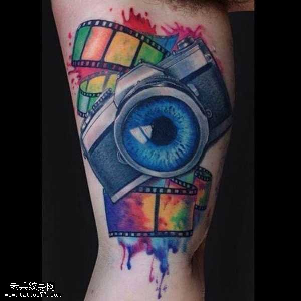 逼真相机纹身图案