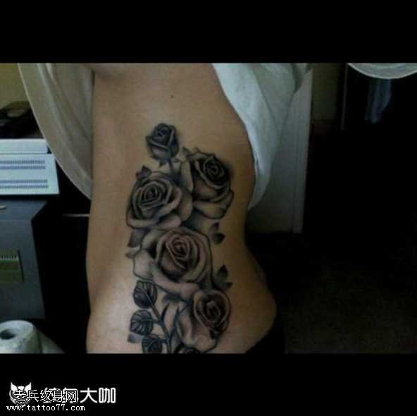 腰部玫瑰纹身图案