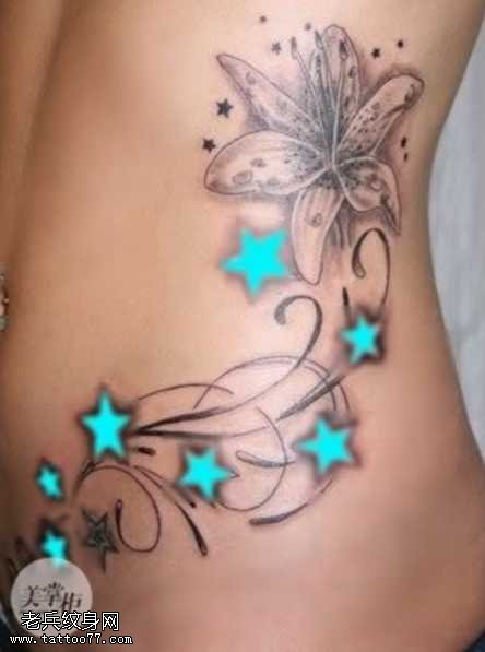腰部星星纹身图案