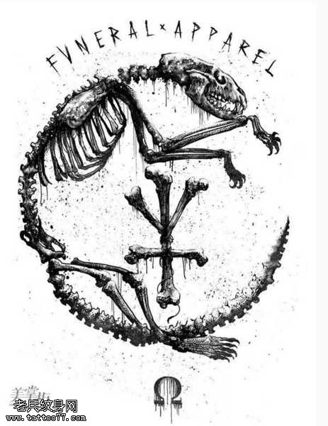 手稿恐龙骨纹身图案