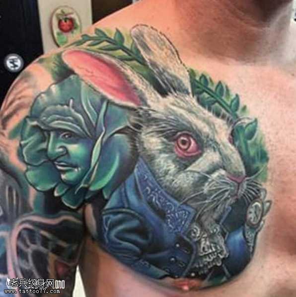 胸部兔子纹身图案