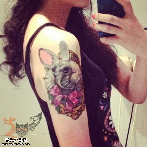 胳膊兔子纹身图案