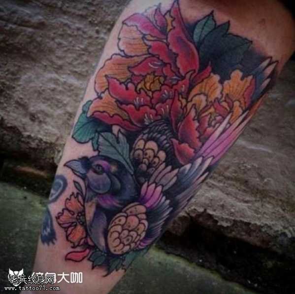 腿部牡丹花纹身图案
