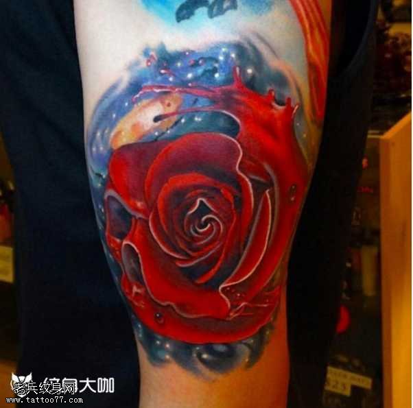 腿部精美玫瑰纹身图案