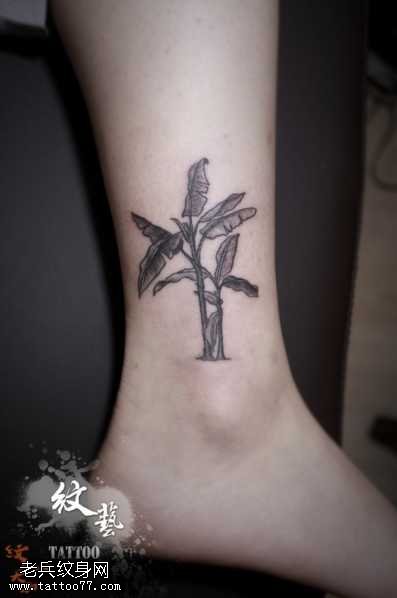 腿部树纹身图案