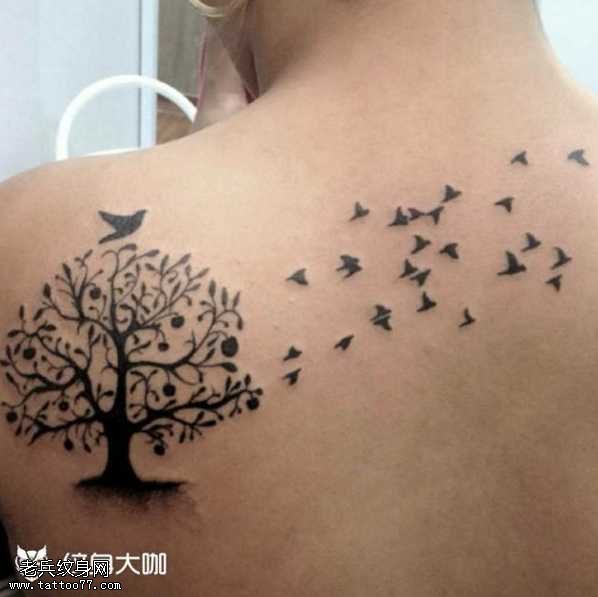 背部树纹身图案