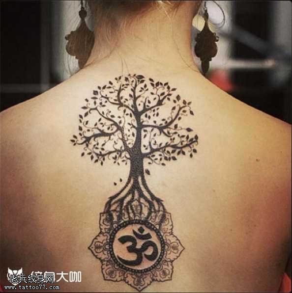 背部树木梵纹身图案
