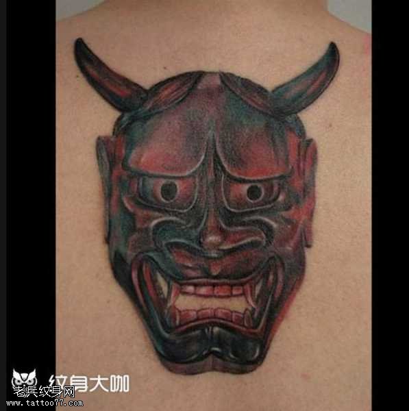 背部红般若纹身图案