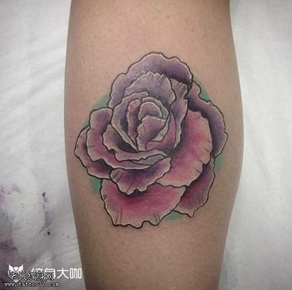 腿部粉玫瑰纹身图案