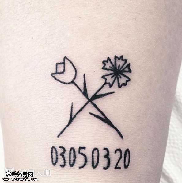 腿部清新小花纹身图案
