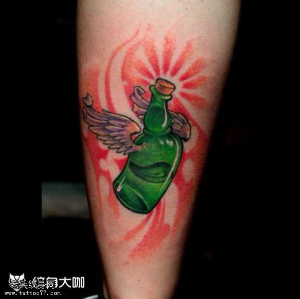 腿部啤酒纹身图案