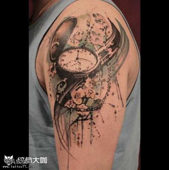 胳膊钟表纹身图案