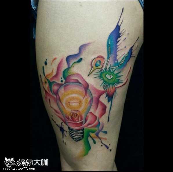 腿部电灯泡小鸟纹身图案