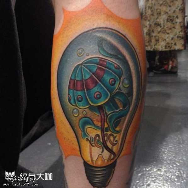 腿部电灯泡水母纹身图案