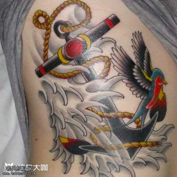 腰部船锚纹身图案