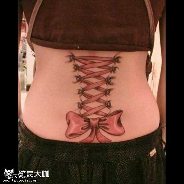 背部蝴蝶结纹身图案