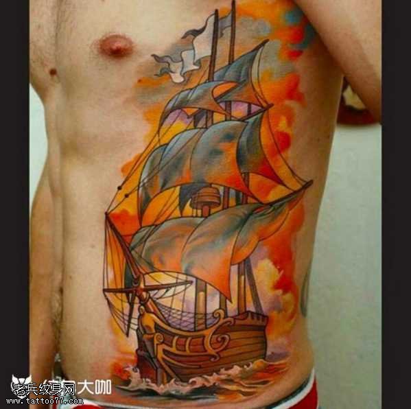 腰部火船纹身图案