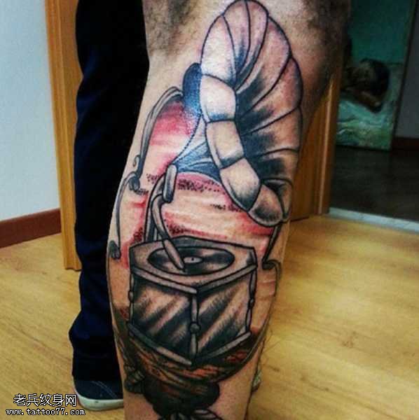 音乐机纹身图案
