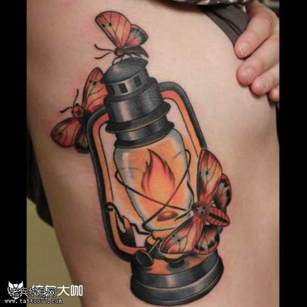 腰部油灯纹身图案