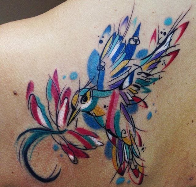 抽象的玫瑰花羽毛图案纹身