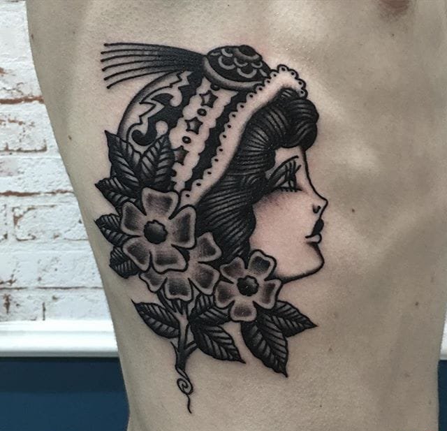 old school风格大象骑士女孩纹身图案