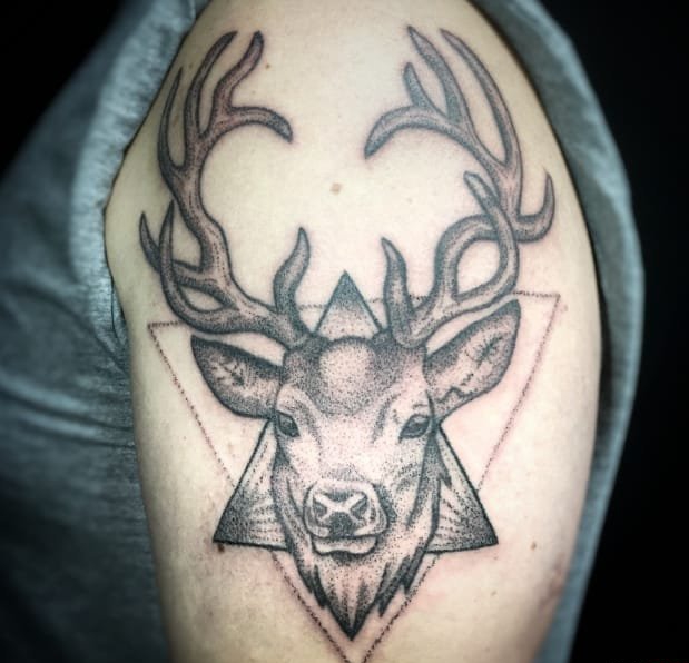 冰岛纹身艺术家阿巴内罗(Habba Nero)的工作室