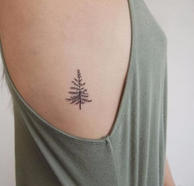 背上微小的日月纹身图案女生小清新