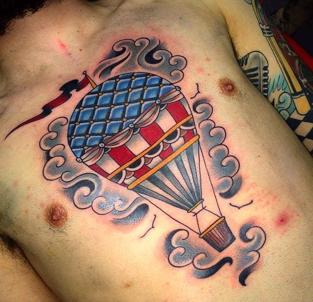 传统风格玫瑰花里的大猩猩纹身图案